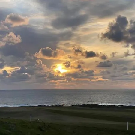 Apartment 21 Bredon Court Overlooking Fistral Beach, Newquay Newquay (Cornwall)